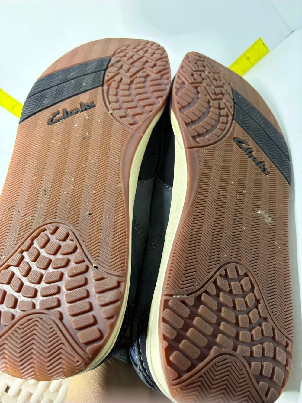 Clark’s 11.5 Men's Slip-On Casual Loafers in Navy and Gray. Box 29